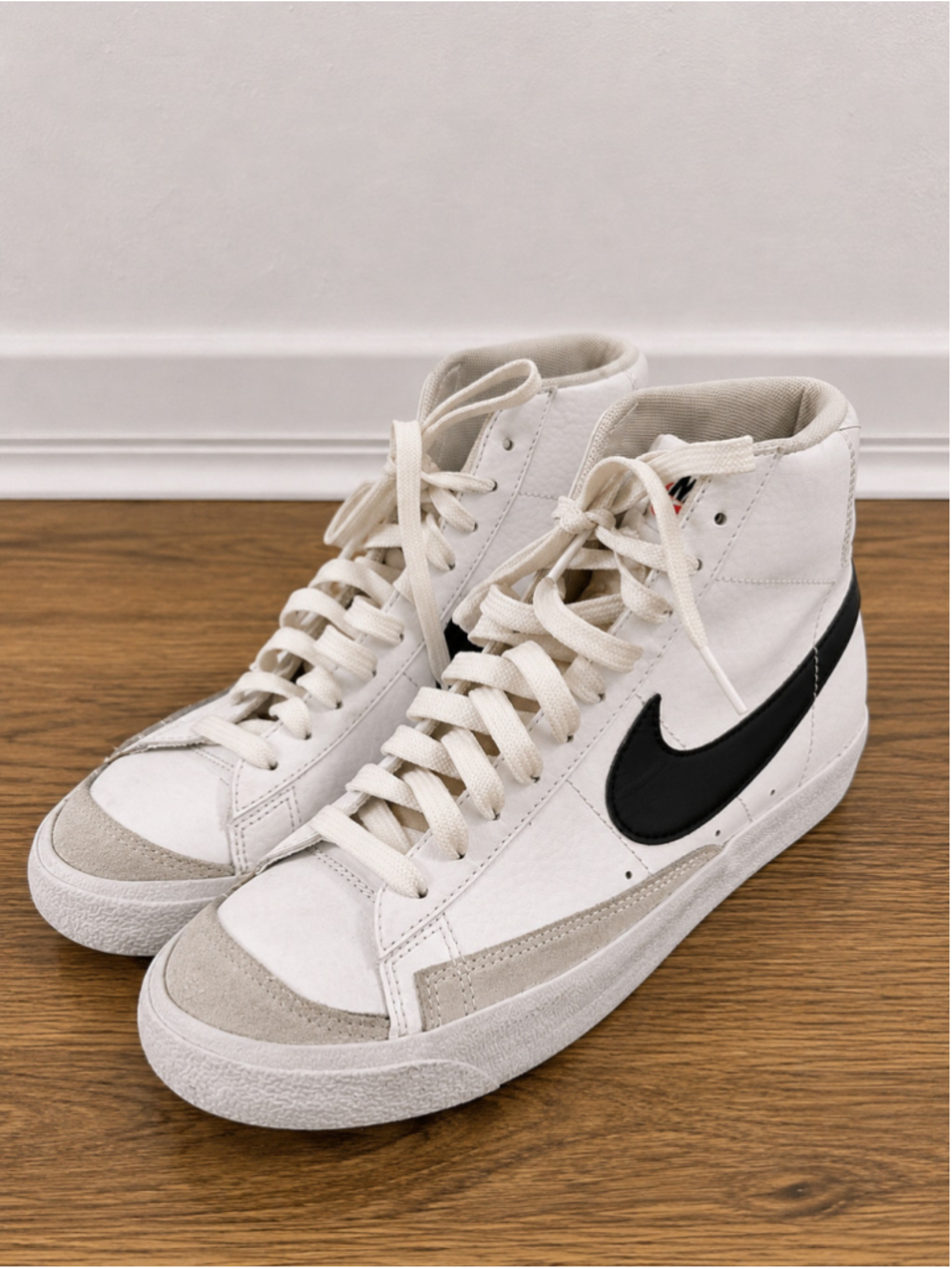 Nike Blazer Mid ‘77 GS White Black High Top Sneakers Size 6Y / Women’s 7.5
